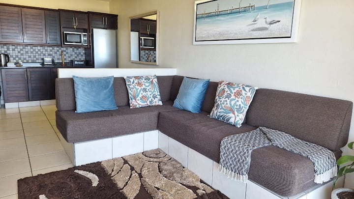 Escape to Illovo Beach! NO 7 - Image 10