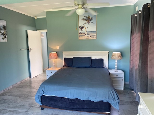 5 bedroom home Leisure Bay - Image 20