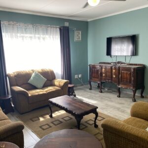 5 bedroom home Leisure Bay