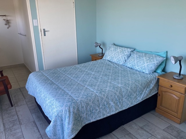 5 bedroom home Leisure Bay - Image 15